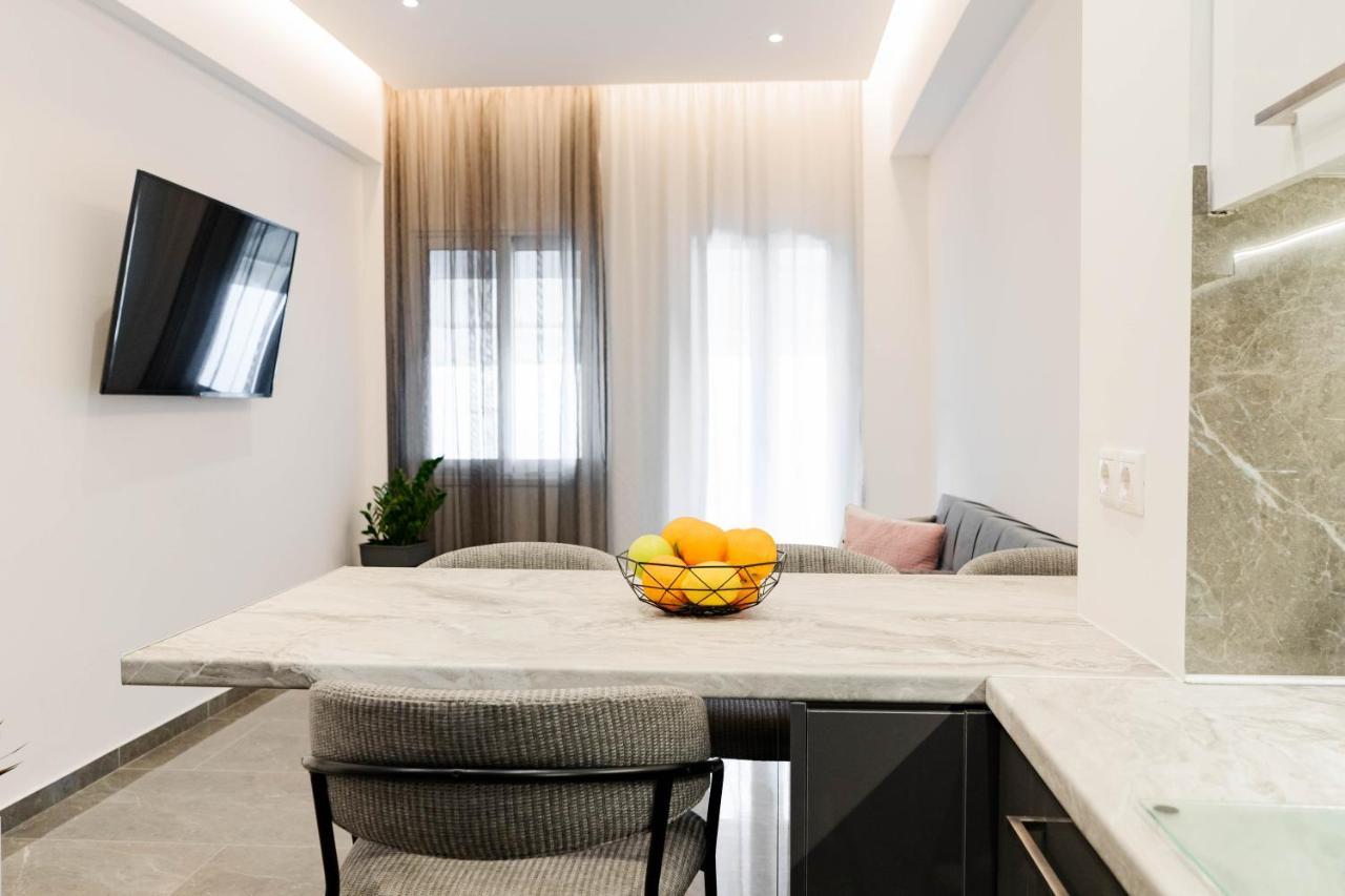 Larissa Railway &Metro Station Apartment Atény Exteriér fotografie